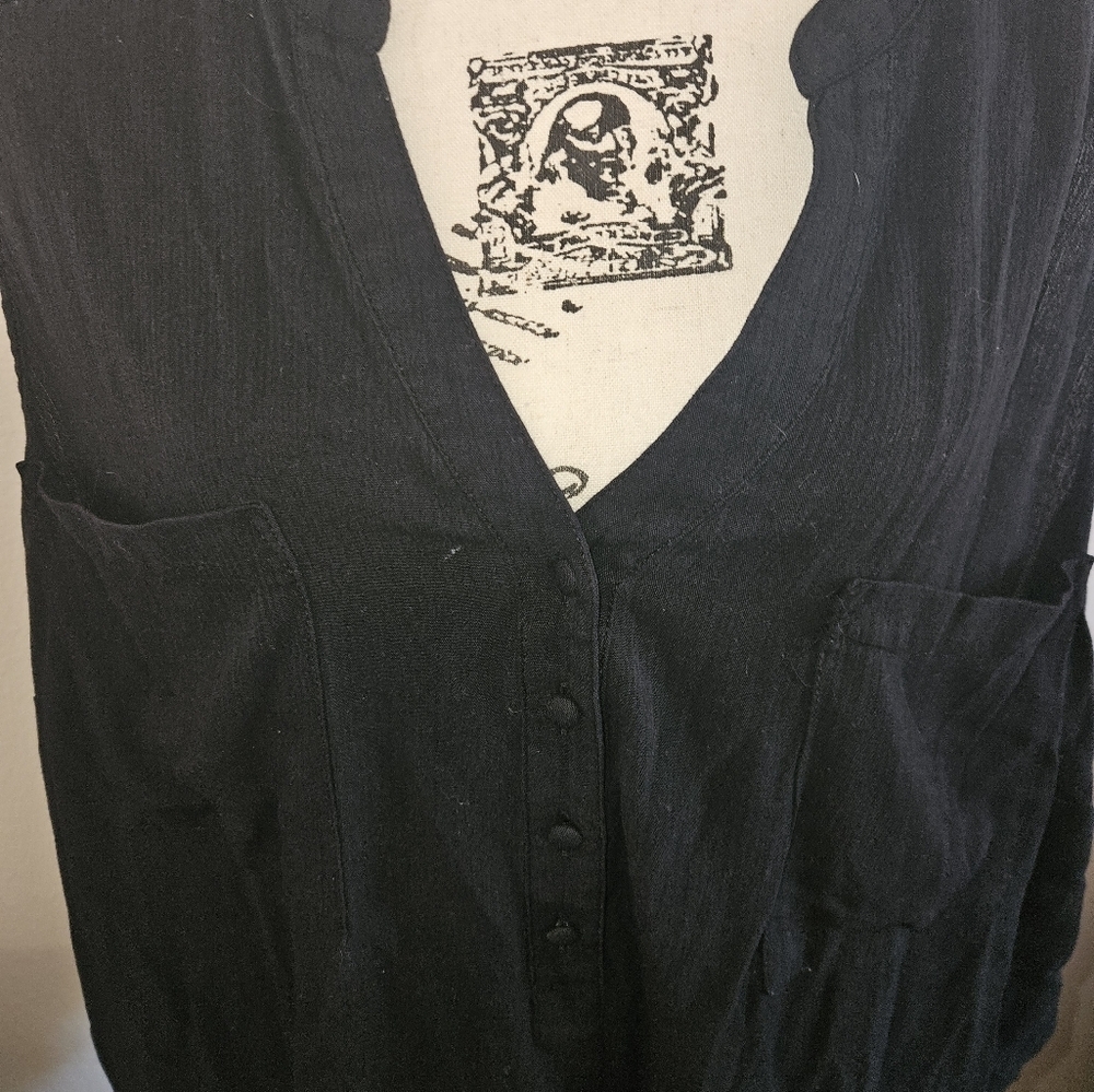 Torrid Womans Black Sleeveless Blouse Size 5 - Picture 3 of 13